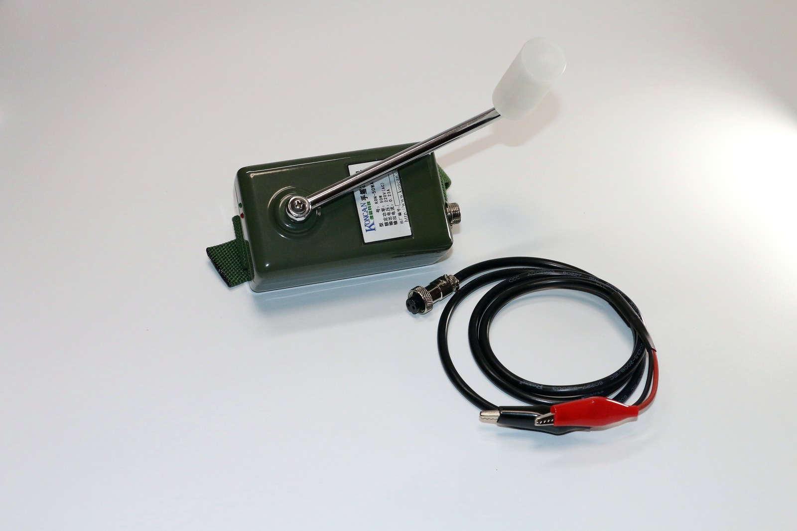 KON-50WAC220 package and accessories